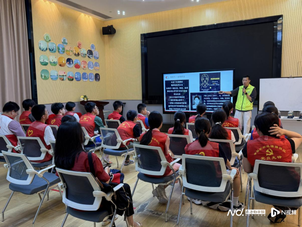 股票在线配资门户网 华强北福强社区开展青少年禁毒志愿活动